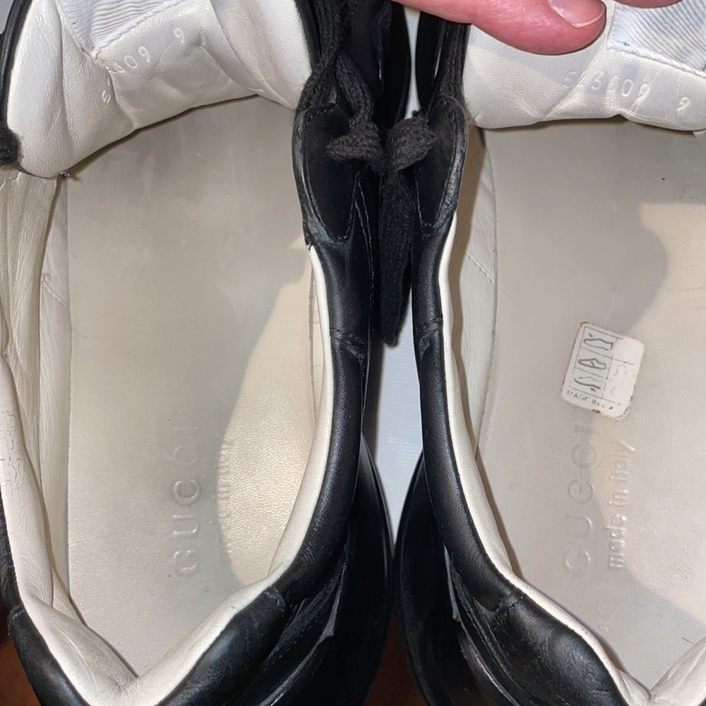 Authentic gucci mens Rhyton sneakers - Picture 10 of 15